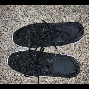 Black sparkly tennis shoes